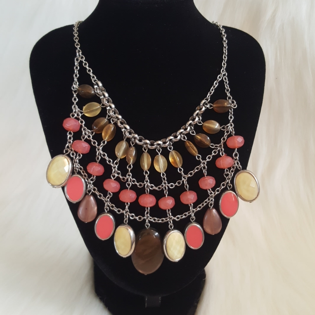 NyCo Silver Coral Cream Brown Stone Necklace 16$